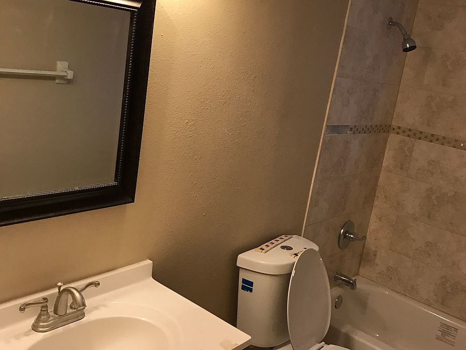1st image of 1610 Park Ave