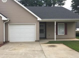 542 Seays Crest Dr, Inman, SC 29349