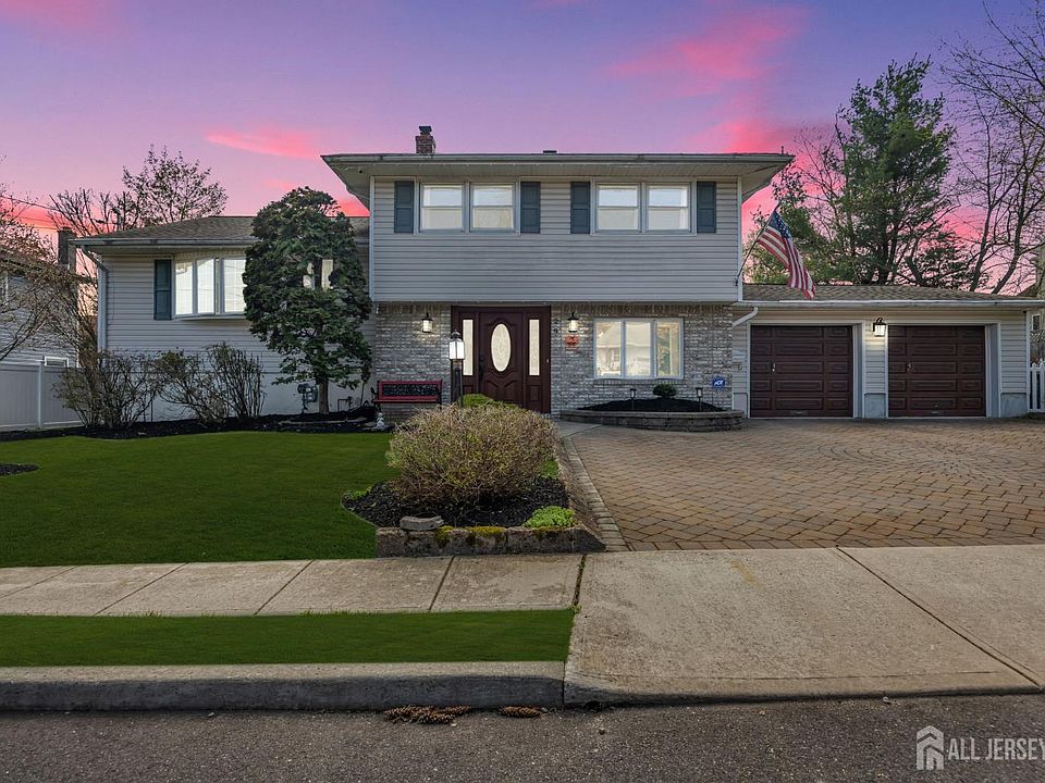 1st image of 29 Carol Ln