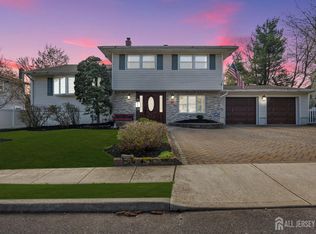 29 Carol Ln, Spotswood, NJ 08884