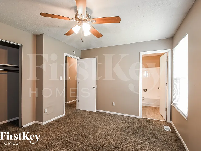 11610 Helenoak Dr — Photo 7