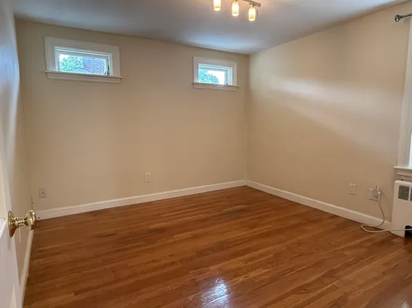 31 Falmouth Rd, Watertown, MA 02472
