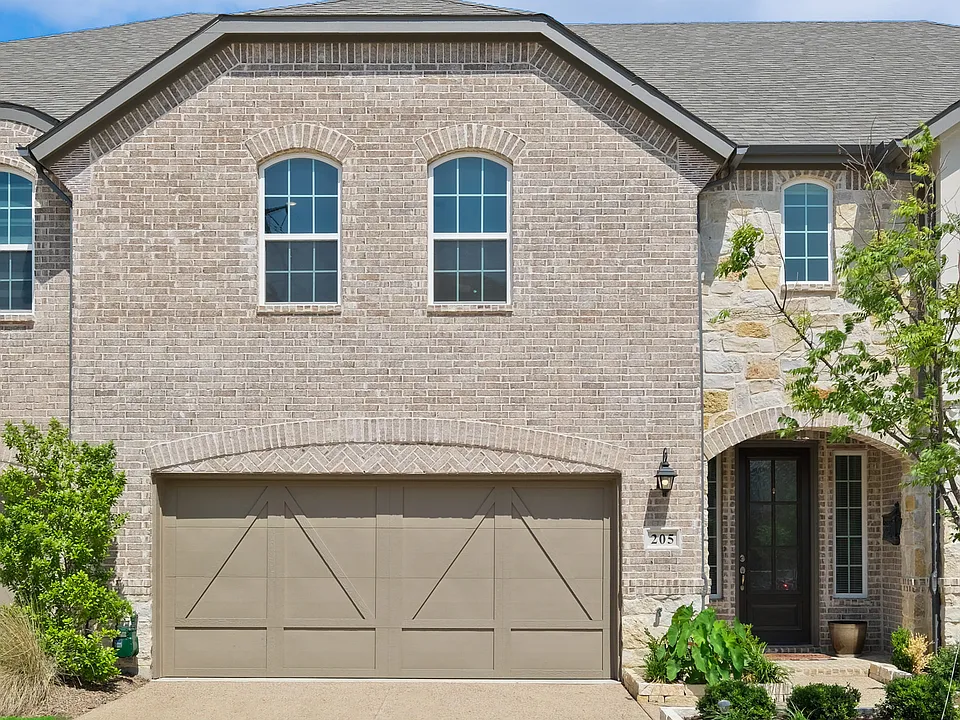 205 Somerset Dr