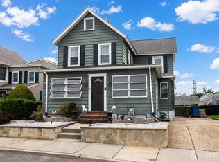 14 Quaid St, Sayreville, NJ 08872