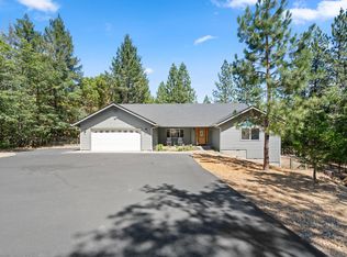 1281 N Pinnon Rd, Grants Pass, OR 97526