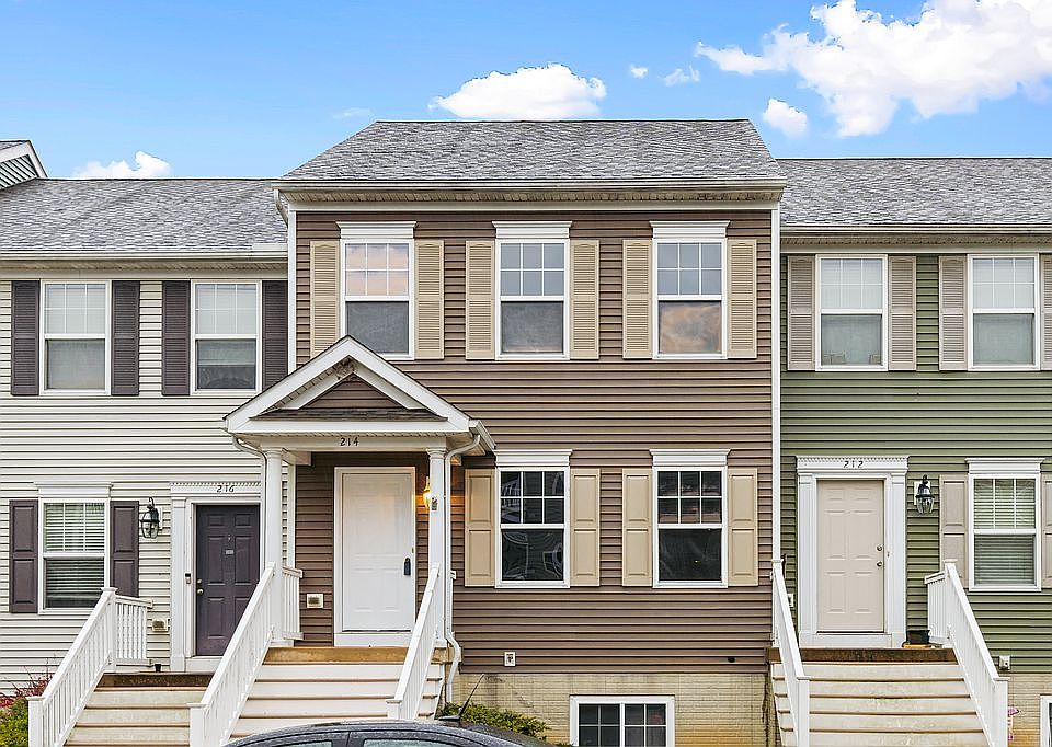 1st image of 214 Sable Dr
