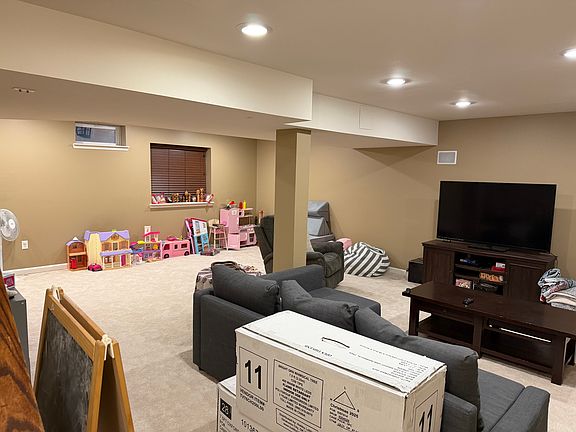 2nd image of 207 Velvet Turf Ct