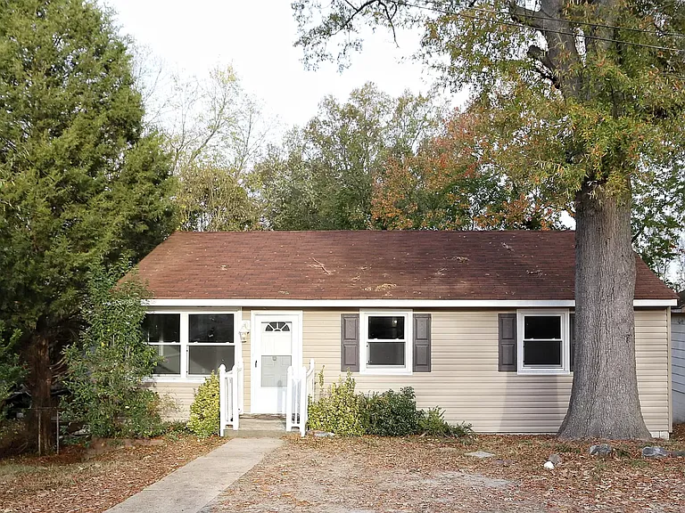 2703 Boston St — Photo 1