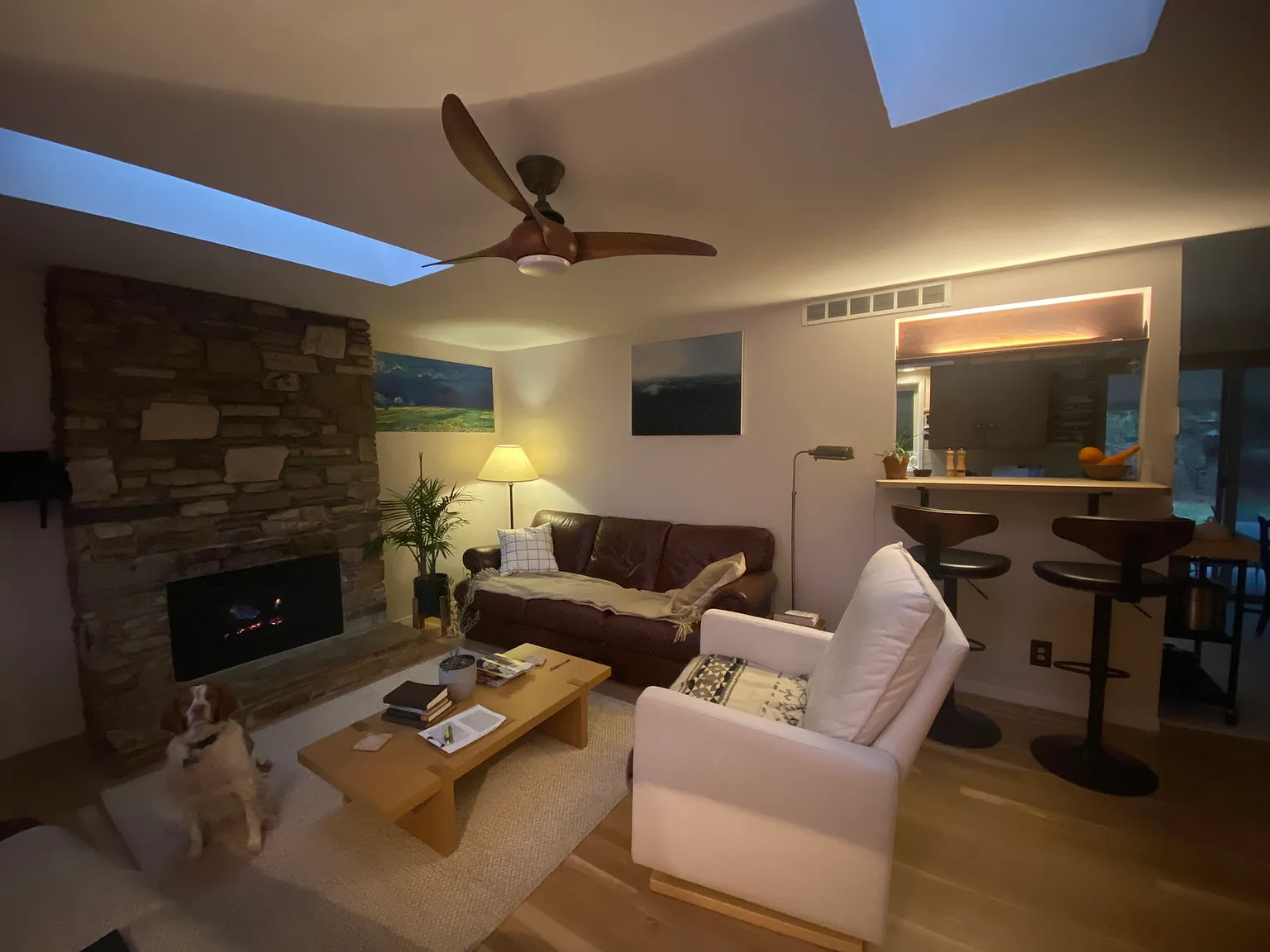 3 bed, 1080 sqft, $2,250 — Photo 2