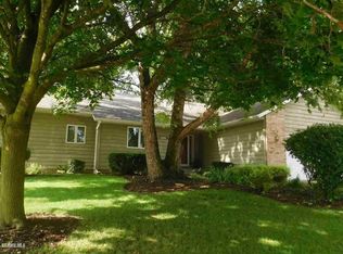 518 W Quail Dr, Lena, IL 61048