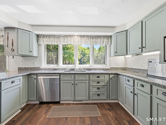 5th image of 72 Westford Road