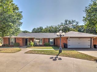 2408 W Club Rd, Duncan, OK 73533