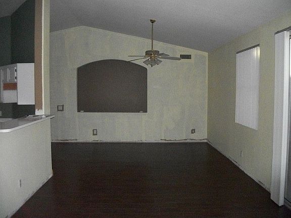 3rd image of 8609 W Dahlia Dr