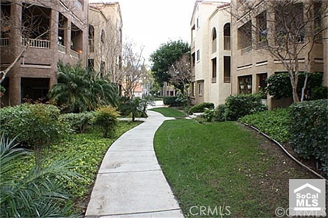 Building Photo 3