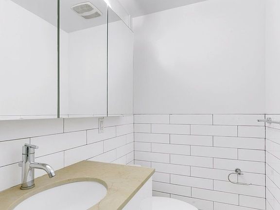 5th image of 163 Ludlow St #4BE