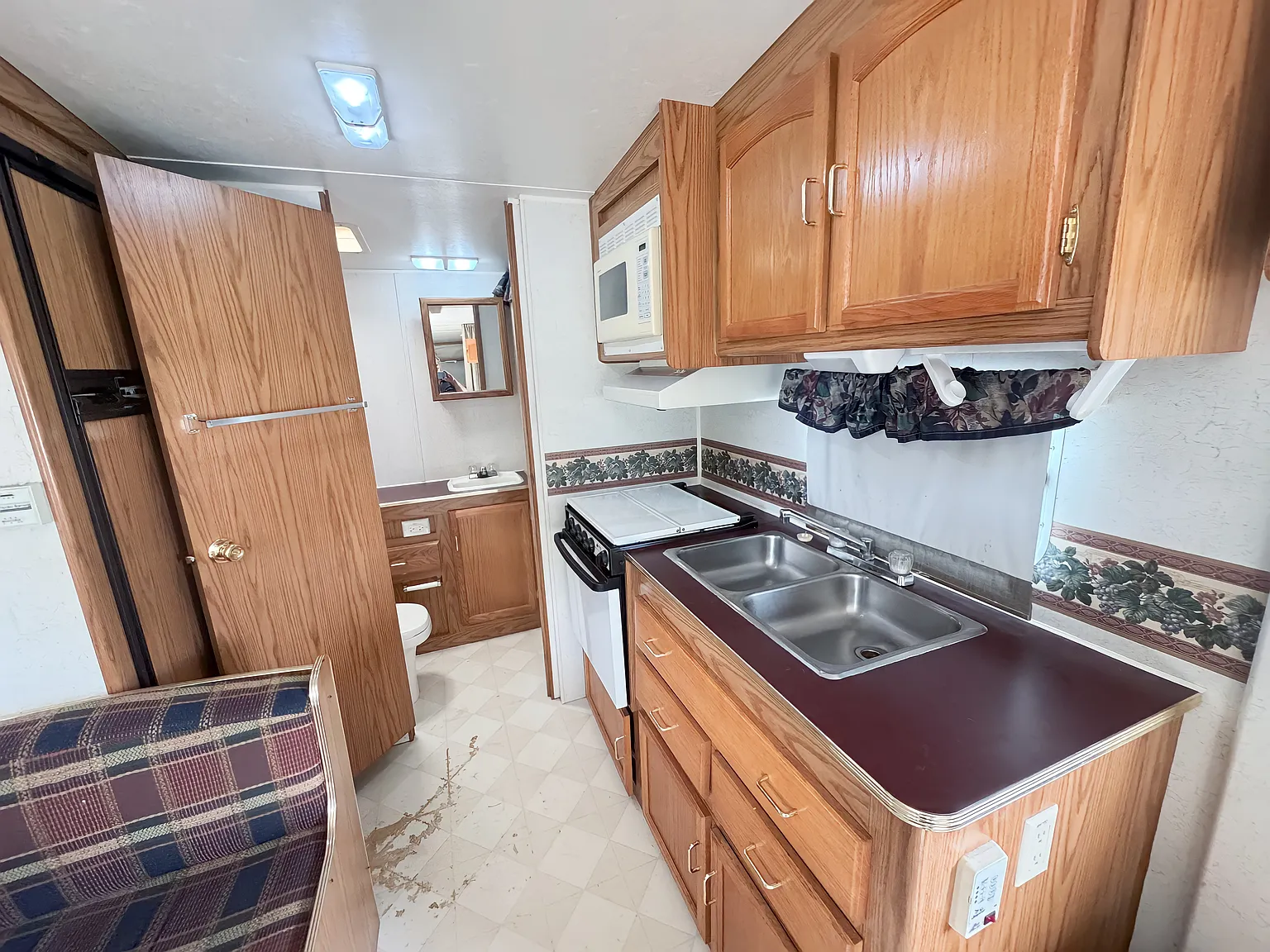1 bed, 192 sqft, $410 — Photo 1