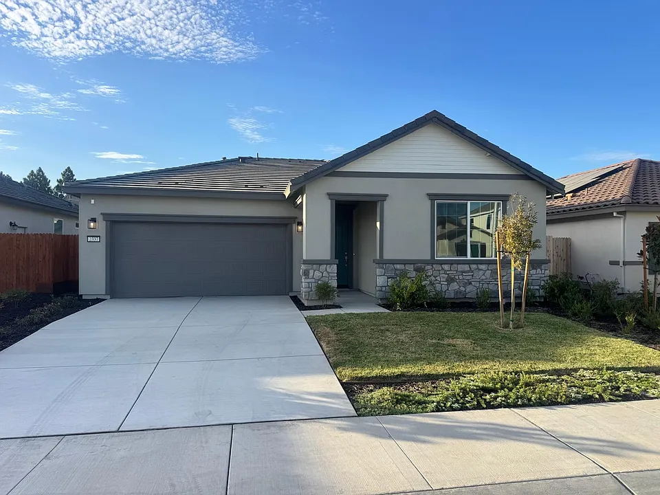 2337 E Amboy Ave