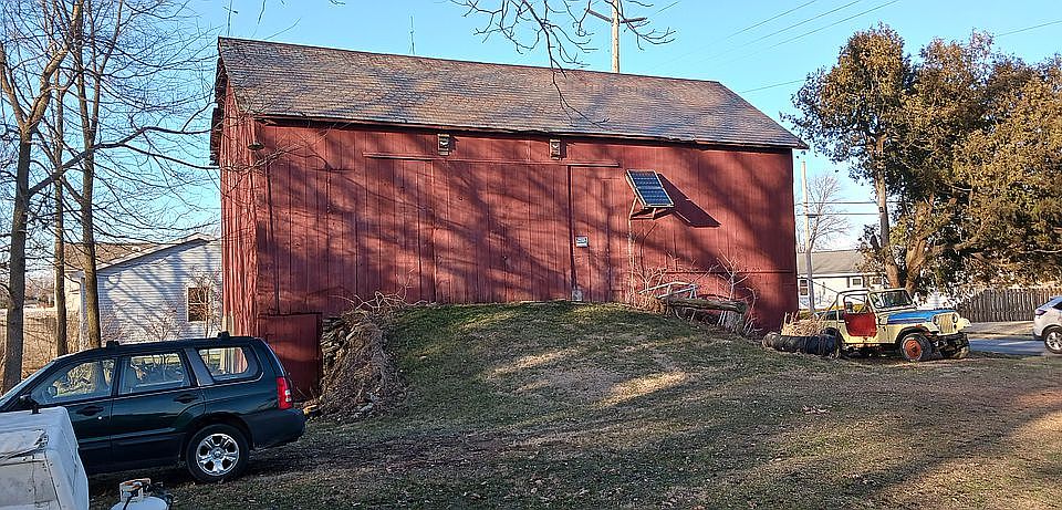 Bank barn