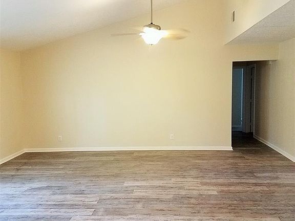 5th image of 10519 Sagewind Dr