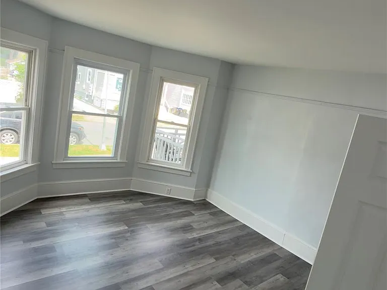 21 Hoffman Ave #1 — Photo 2