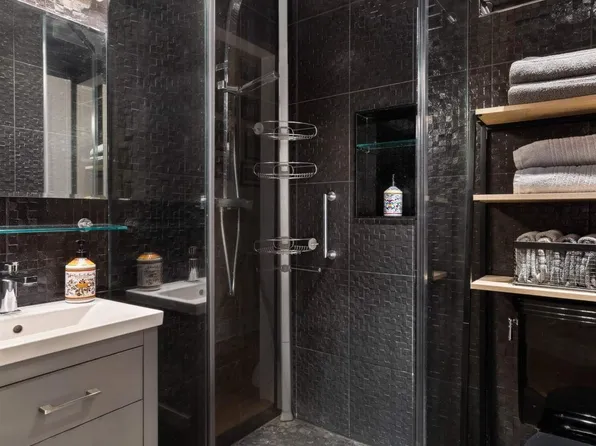 229 West 97th Street image 11 of 15