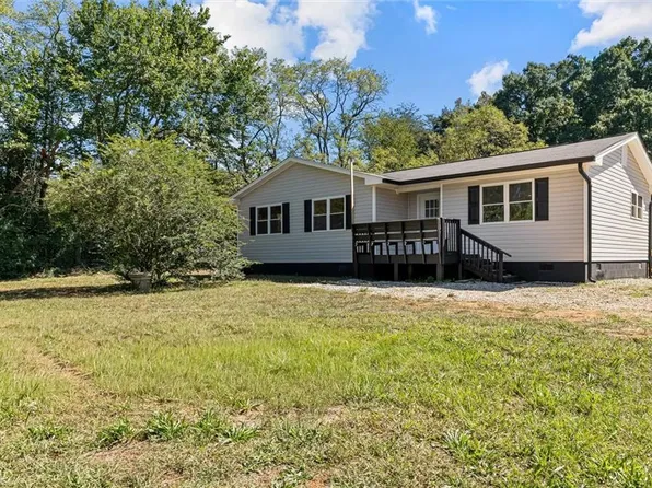 2906 Lees Chapel Rd, Browns Summit, NC 27214