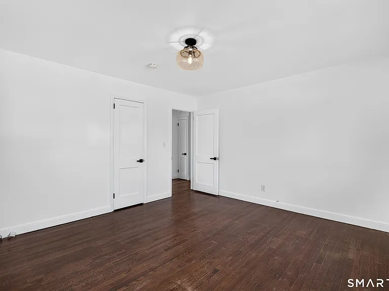 11 Stratfield Pl — Photo 24
