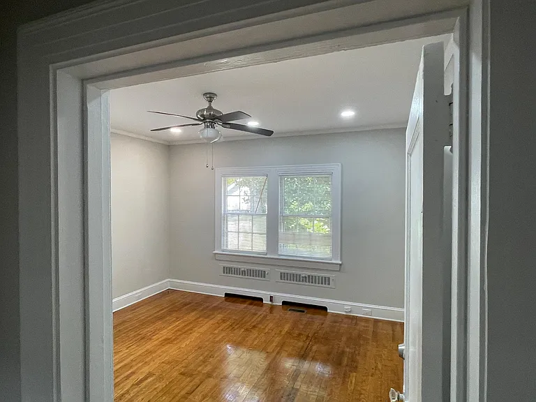 406 S Harding St #A — Photo 41