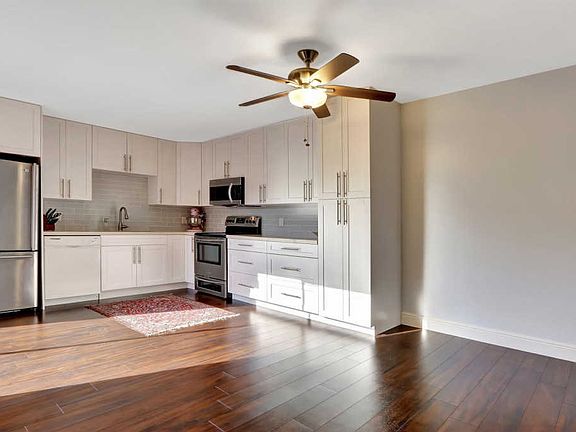 3rd image of 3322 San Fernando Dr APT A