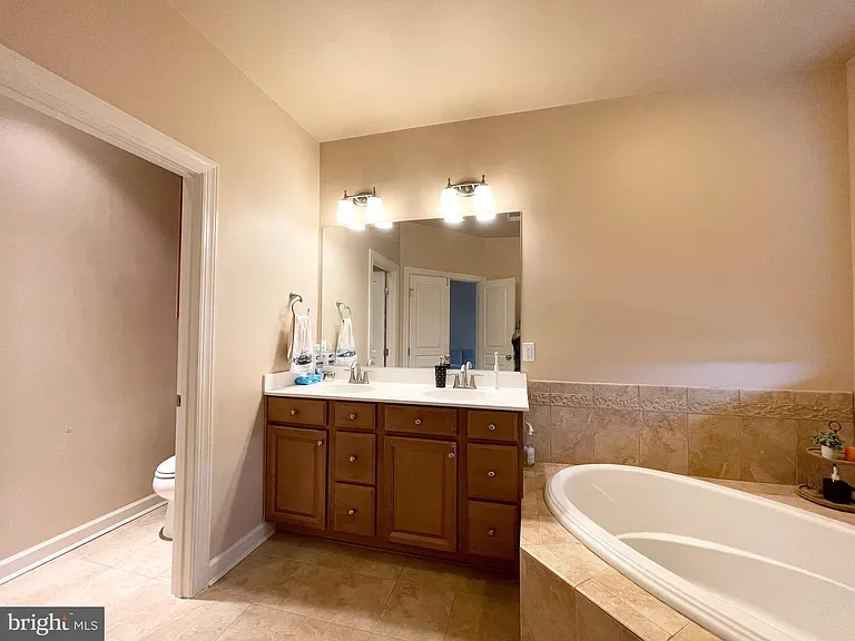 9661 Atterbury Ln — Photo 22