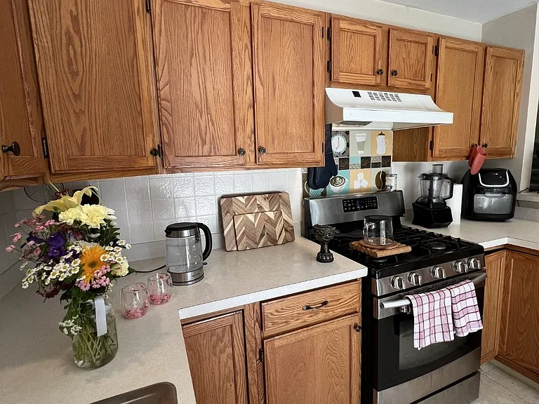 716 Martingale Rd — Photo 9