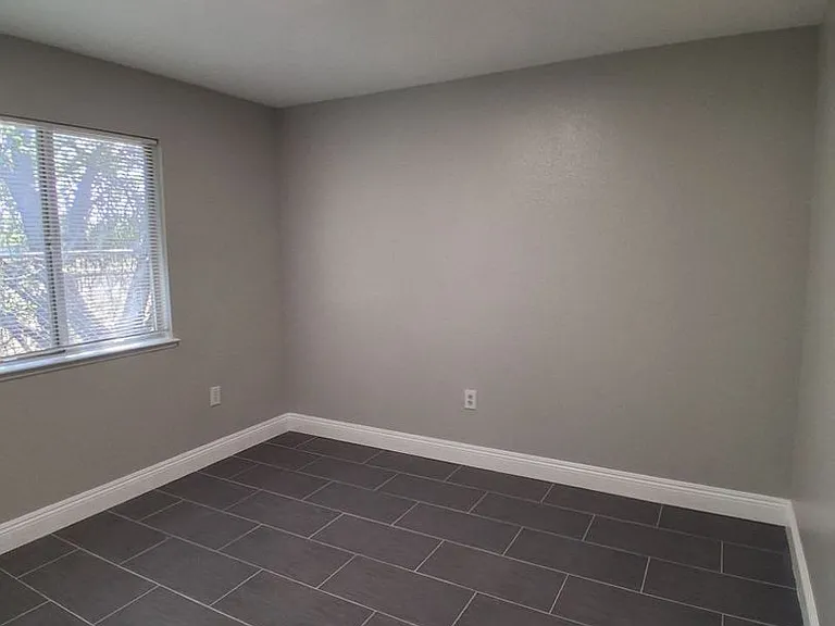 1452 S. College Ave — Photo 9