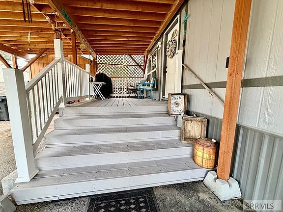 3rd image of 1835 N Whispering Pines Dr