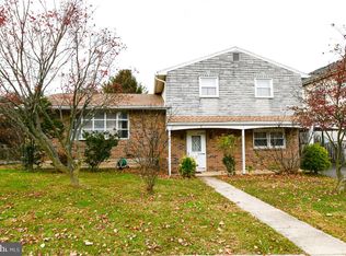 8 Woodland Rd, Reading, PA 19610