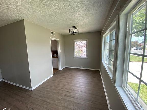 DINING ROOM OFF OF LIVING-ROOM