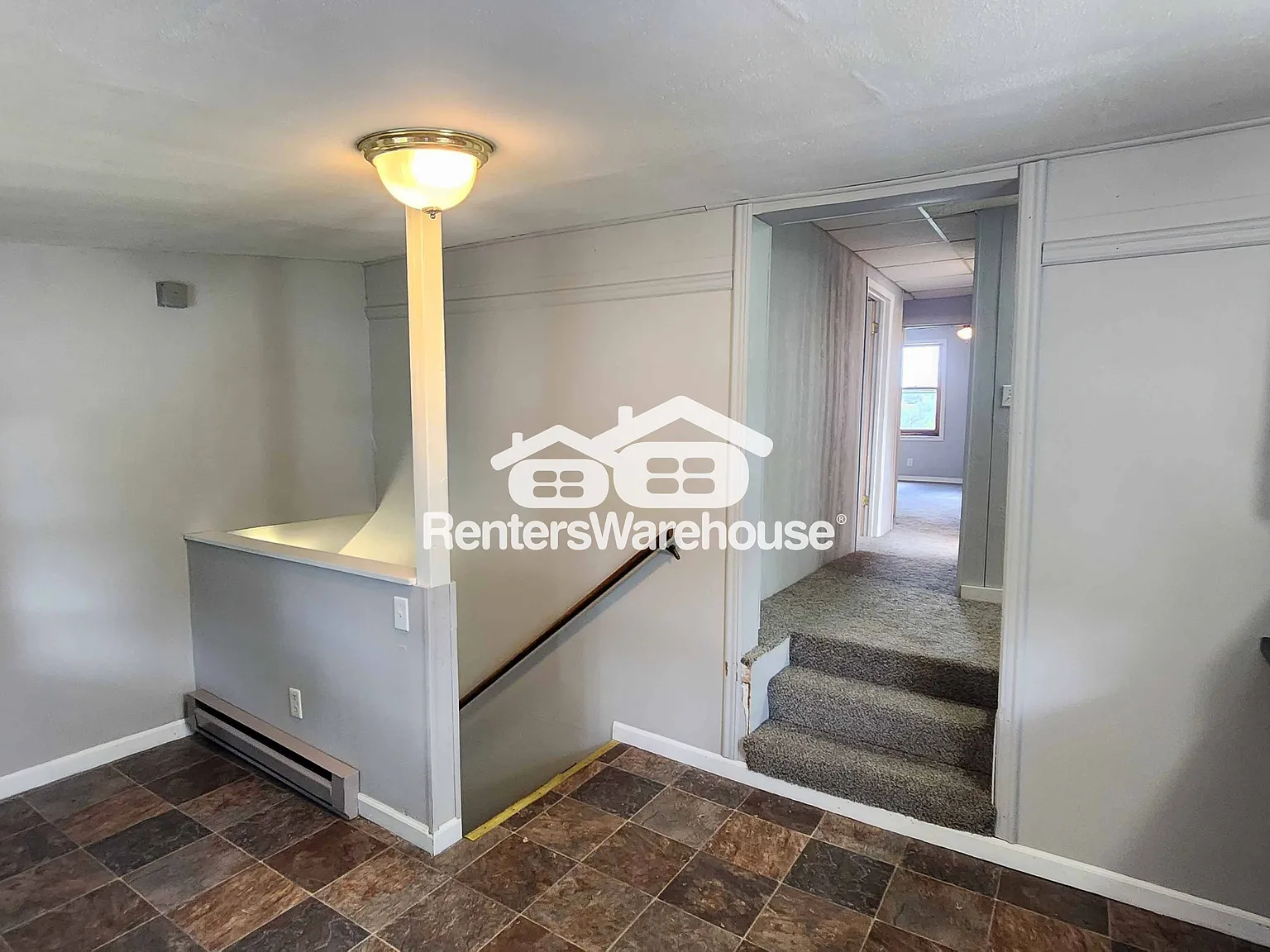 Price Reduced! Updated 1+ Br /1 Ba Upstairs Apartment In Chippewa Falls — Photo 2