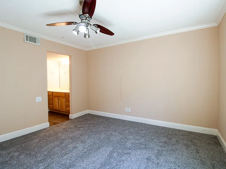 2408 Larkspur Ln #247 — Photo 7