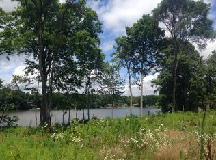 701 West Shore Dr, Osceola, IN 46561