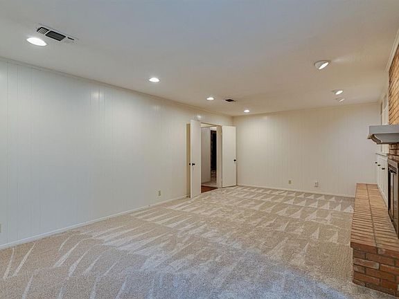 3rd image of 3406 Lynnwood Dr