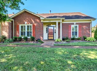 8538 Sawyer Brown Rd, Nashville, TN 37221