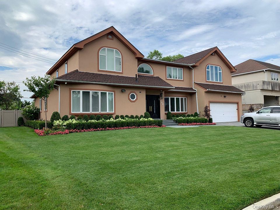 1st image of 150 Lakeside Drive S