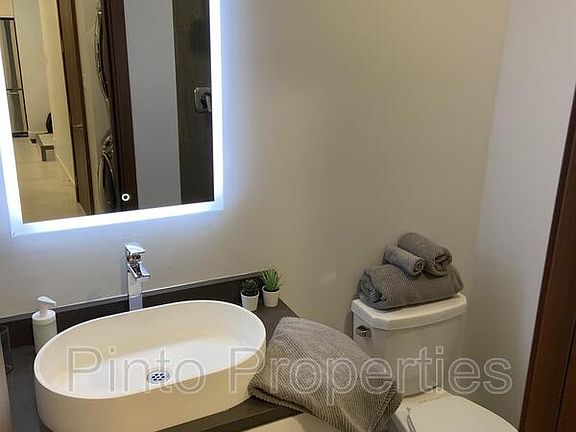 5th image of 10706 85th Ave NW #B02