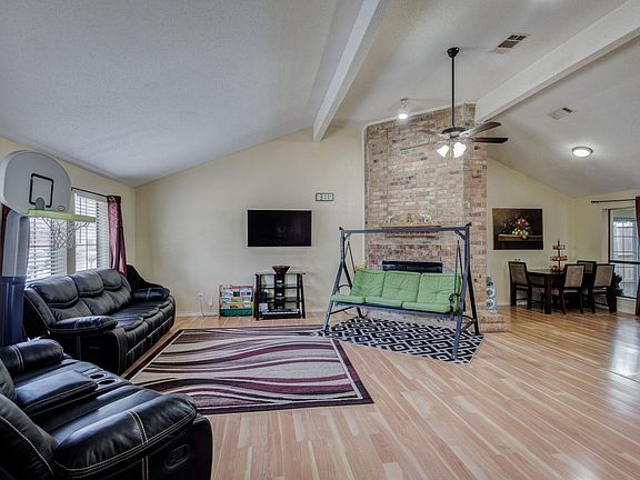 4th image of 716 Fieldwood Dr