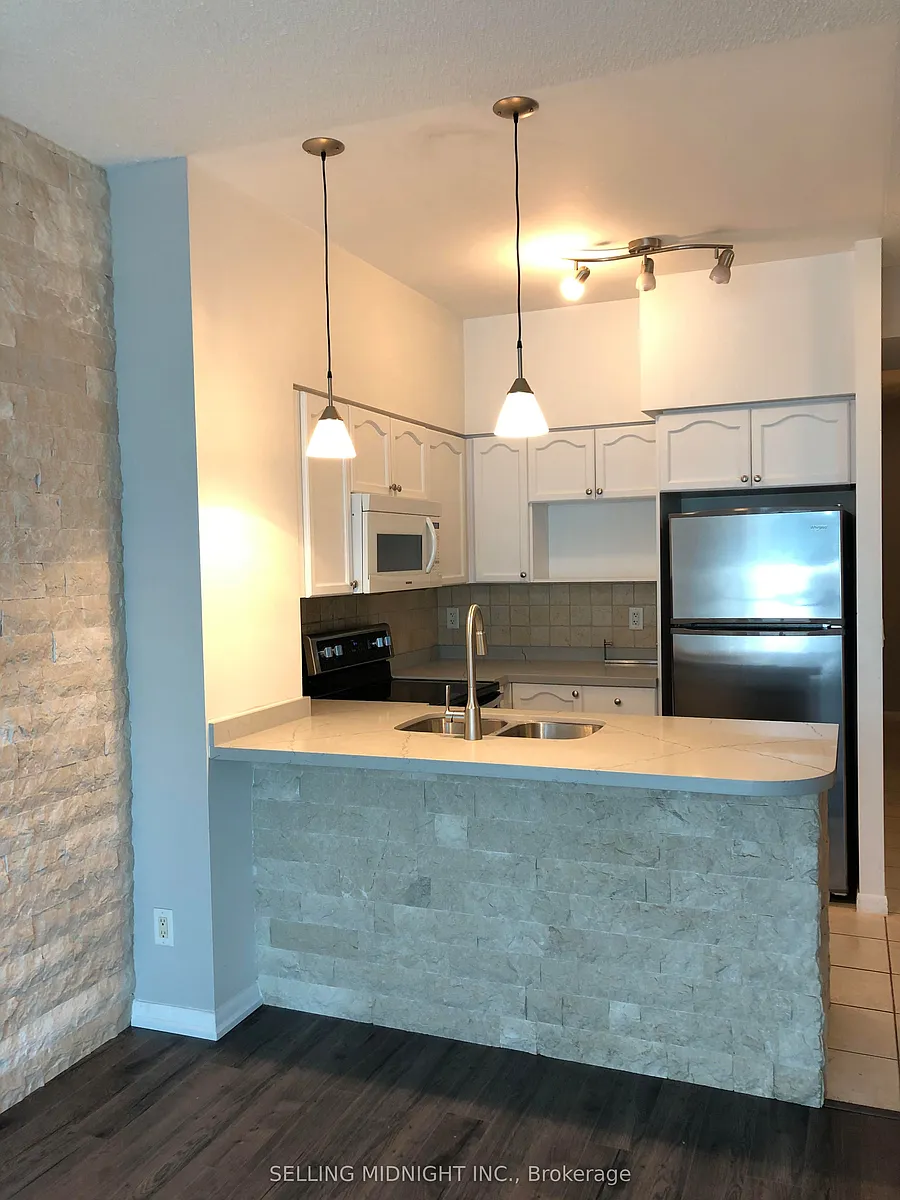 Building Photo - 18 Yonge St #1601