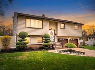 63 Arden St, Franklin Twp., NJ 08873