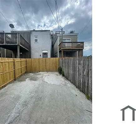 2038 Orleans St — Photo 15