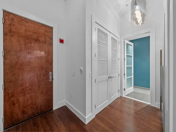 650 Montgomery Street image 5 of 47