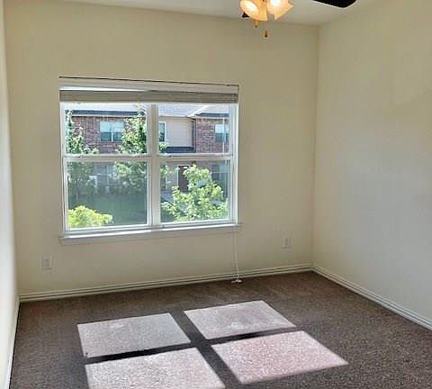 5th image of 1329 Lake Crest Ln