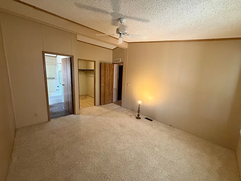 13231 E 38th Pl — Photo 15