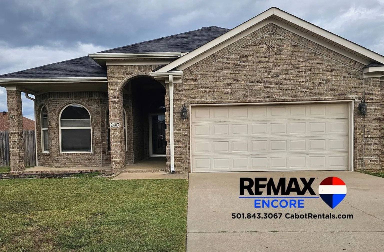 Beautiful 3-Bedroom Home in Stonehenge Subdivision $1,700/Month — Photo 1